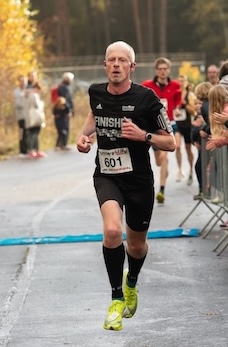 Finishing at the Startbaanrun 2021, PB 39.08